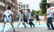 世俱杯外围:这所乡村小学，10年打坏1000多个篮球——中小学“以体育人”成效观察之二